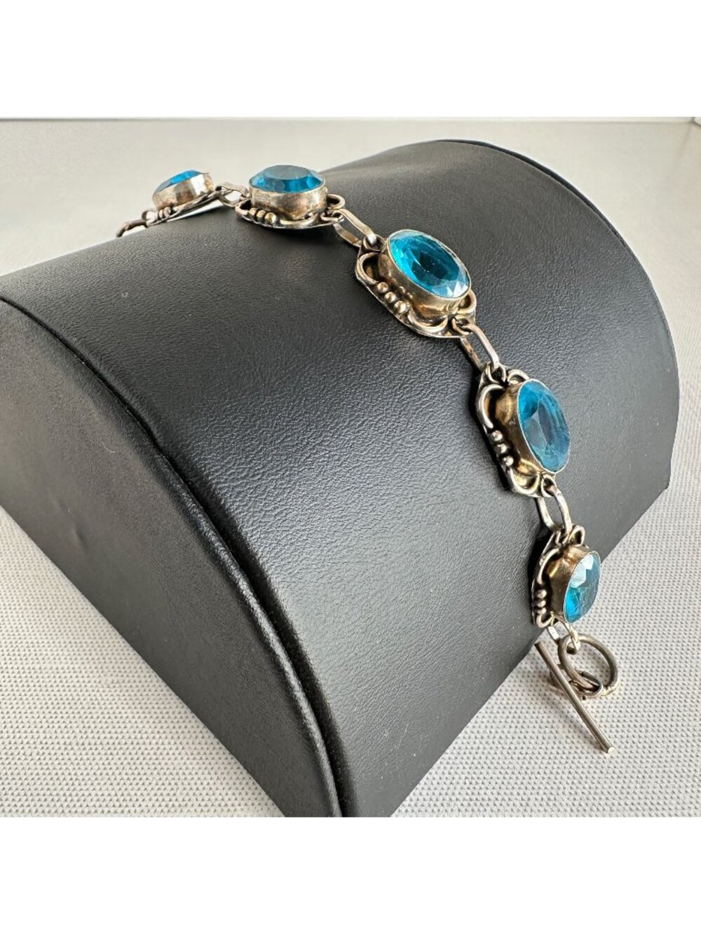 Silver Tone Toggle Clasp Bracelet With Blue Rhinestones 7 1/4" Long